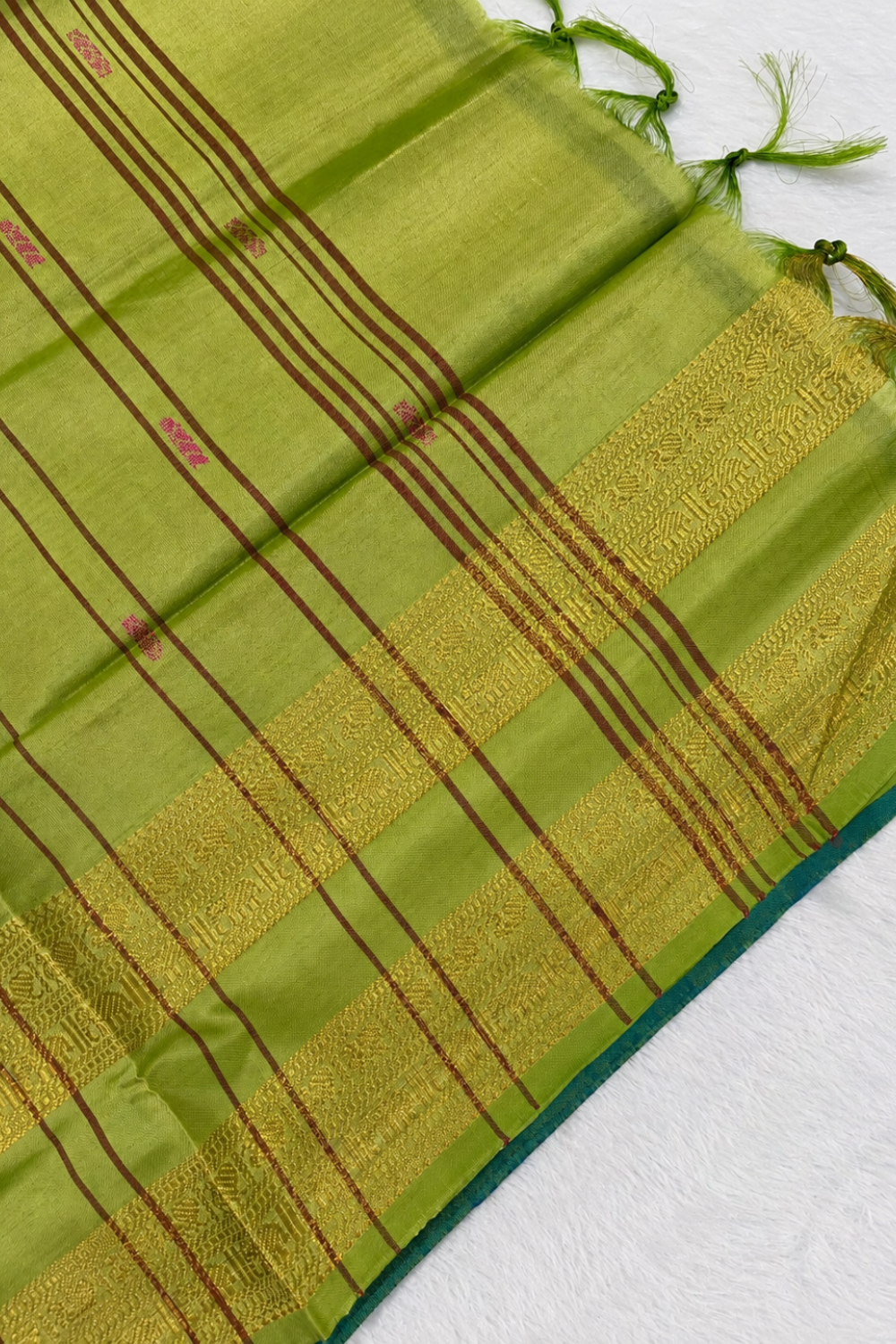 Royal Blue & Parrot Green Vazhainaar Pattu Saree with Traditional Zari Border