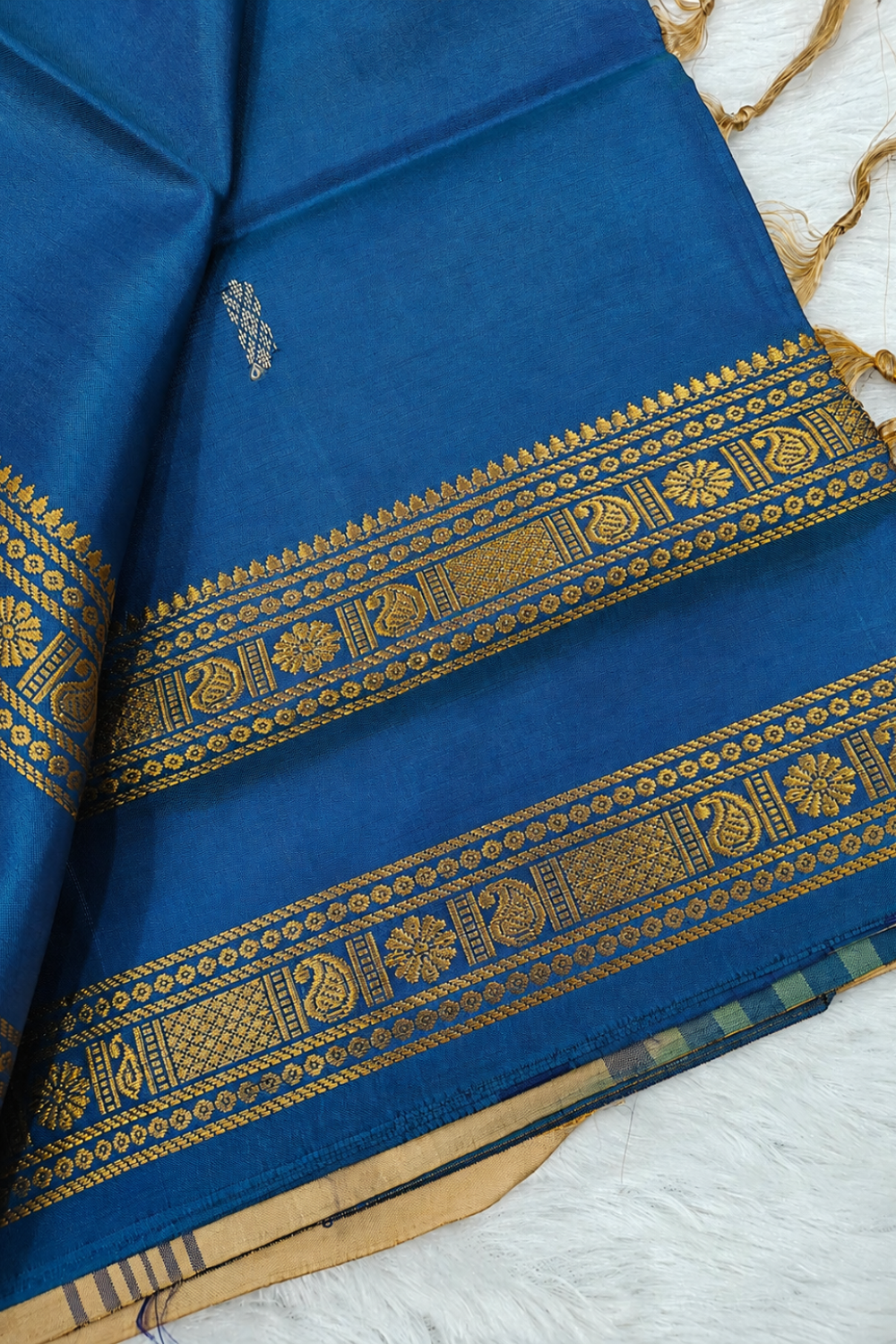 Royal Blue & Beige Vazhainaar Pattu Saree with Rich Gold Zari Border